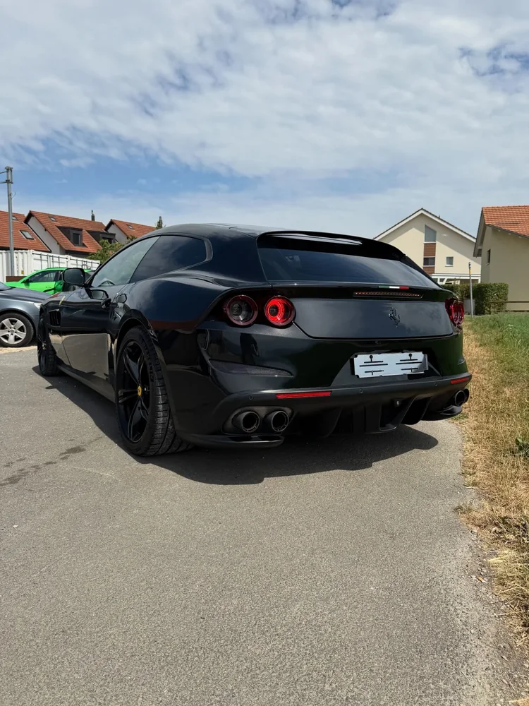 Ferrari GTC4 (publié en juillet 2026), protection ppf : photo 1 sur 2