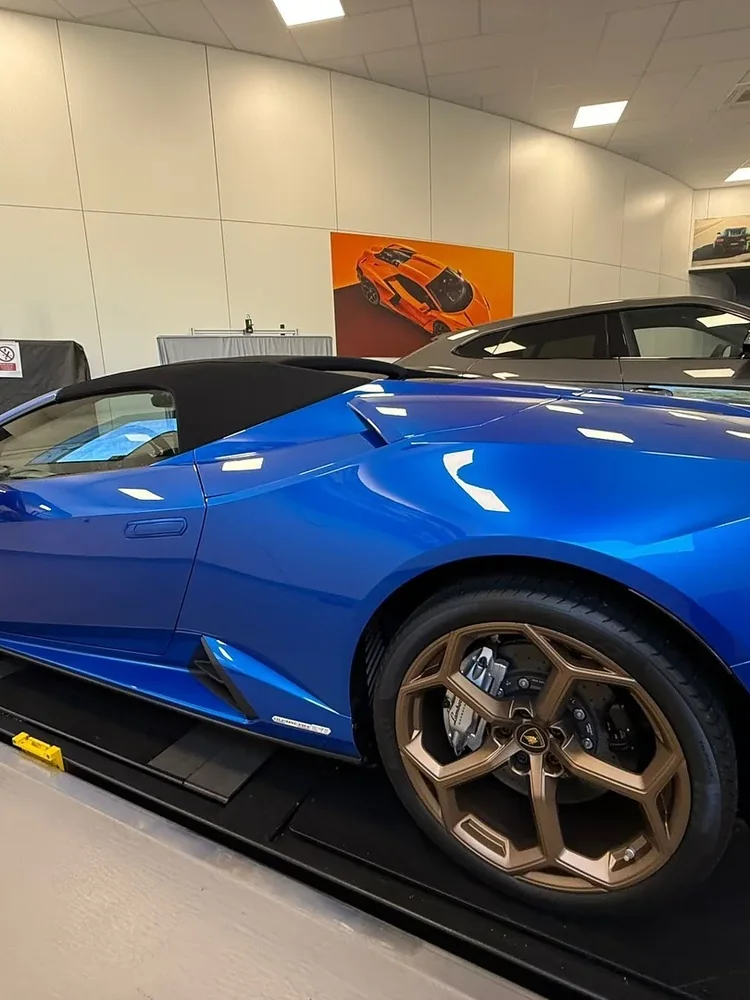 Lamborghini Huracán EVO (publié en octobre 2025), full ppf : photo 1 sur 3