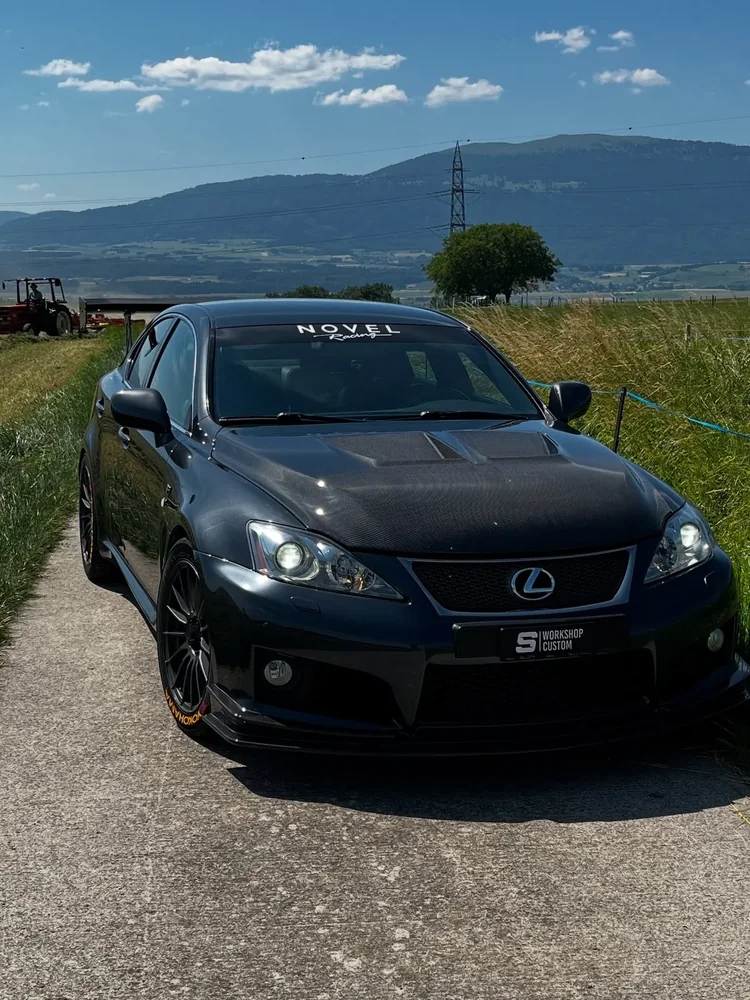 Lexus (publié en juin 2025), ppf face avant et bande pare-soleil : photo 1 sur 3