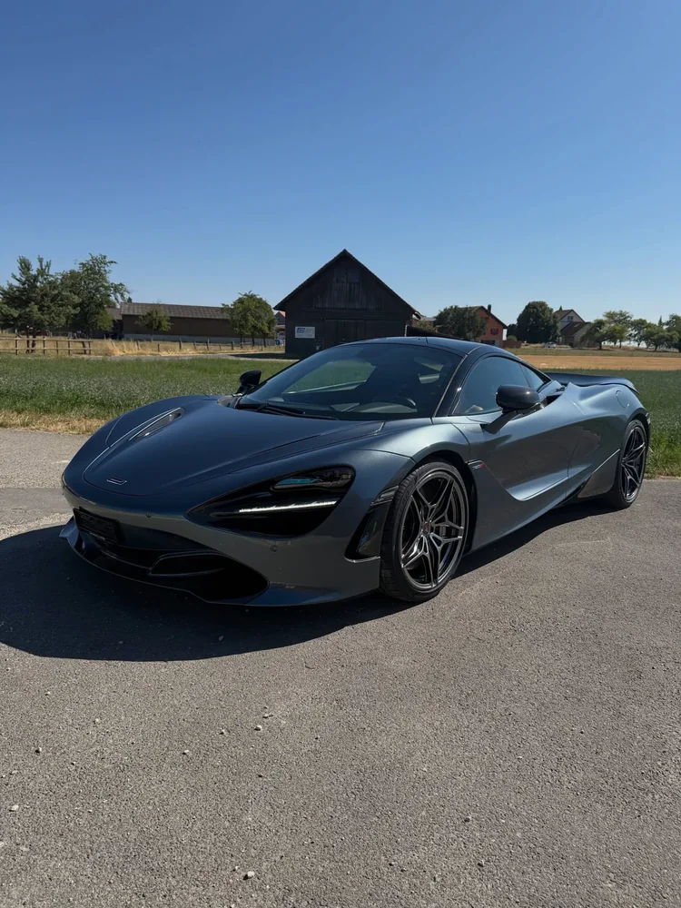 McLaren 720S (publié en juillet 2026), covering partiel : photo 1 sur 2