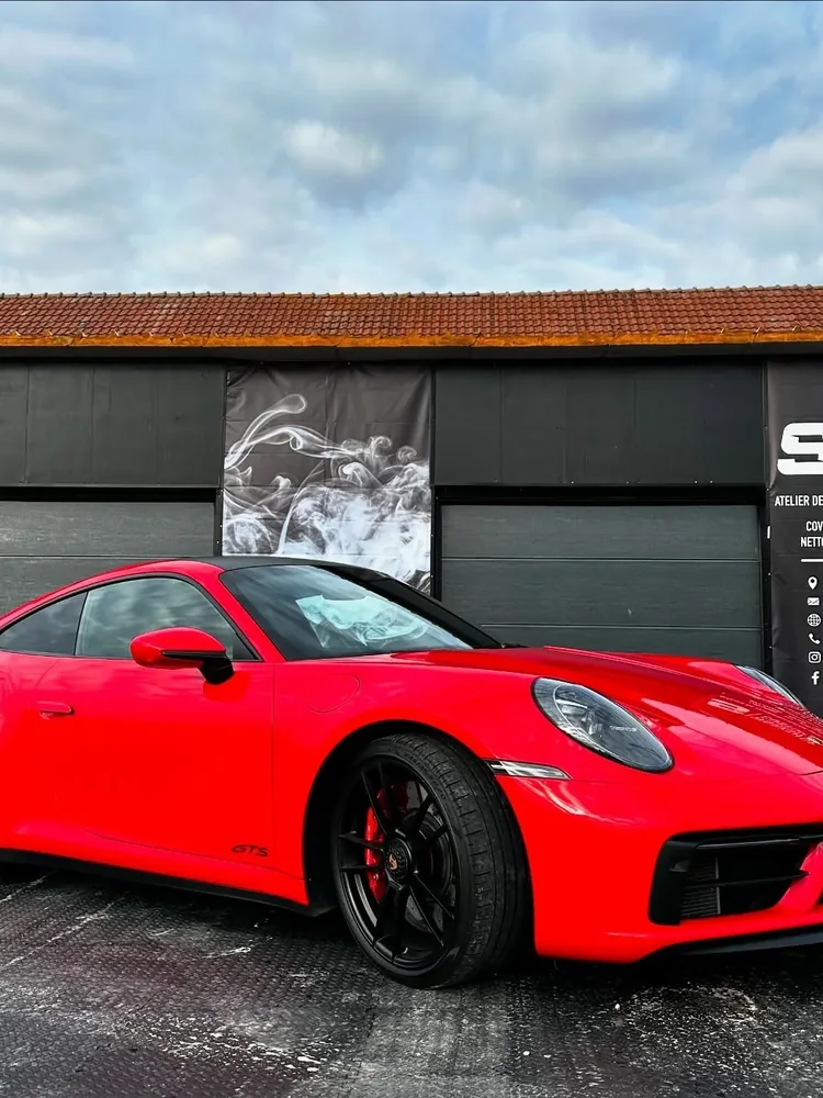 Porsche 911 (publié en février 2025), covering toit et vitres teintées : photo 1 sur 1