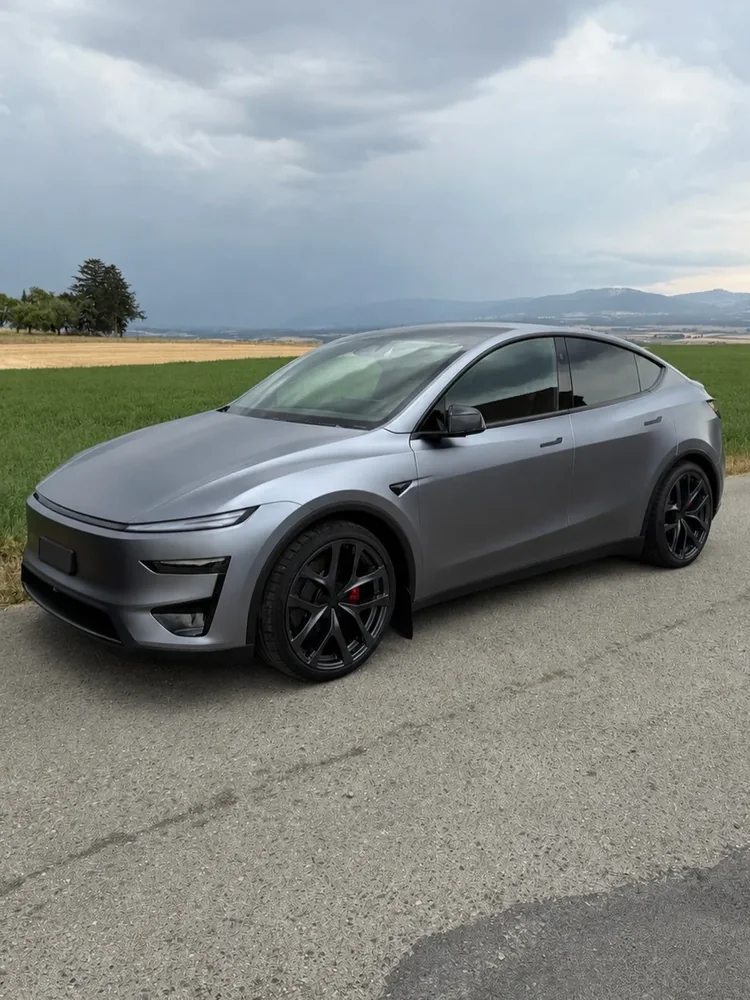 Tesla Y Plaid (publié en juillet 2026), full ppf mat : photo 1 sur 1