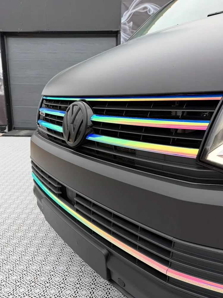 VW Transporter (publié en mars 2025), full covering : photo 1 sur 3